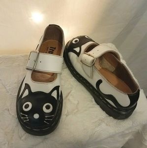 cat doc martens
